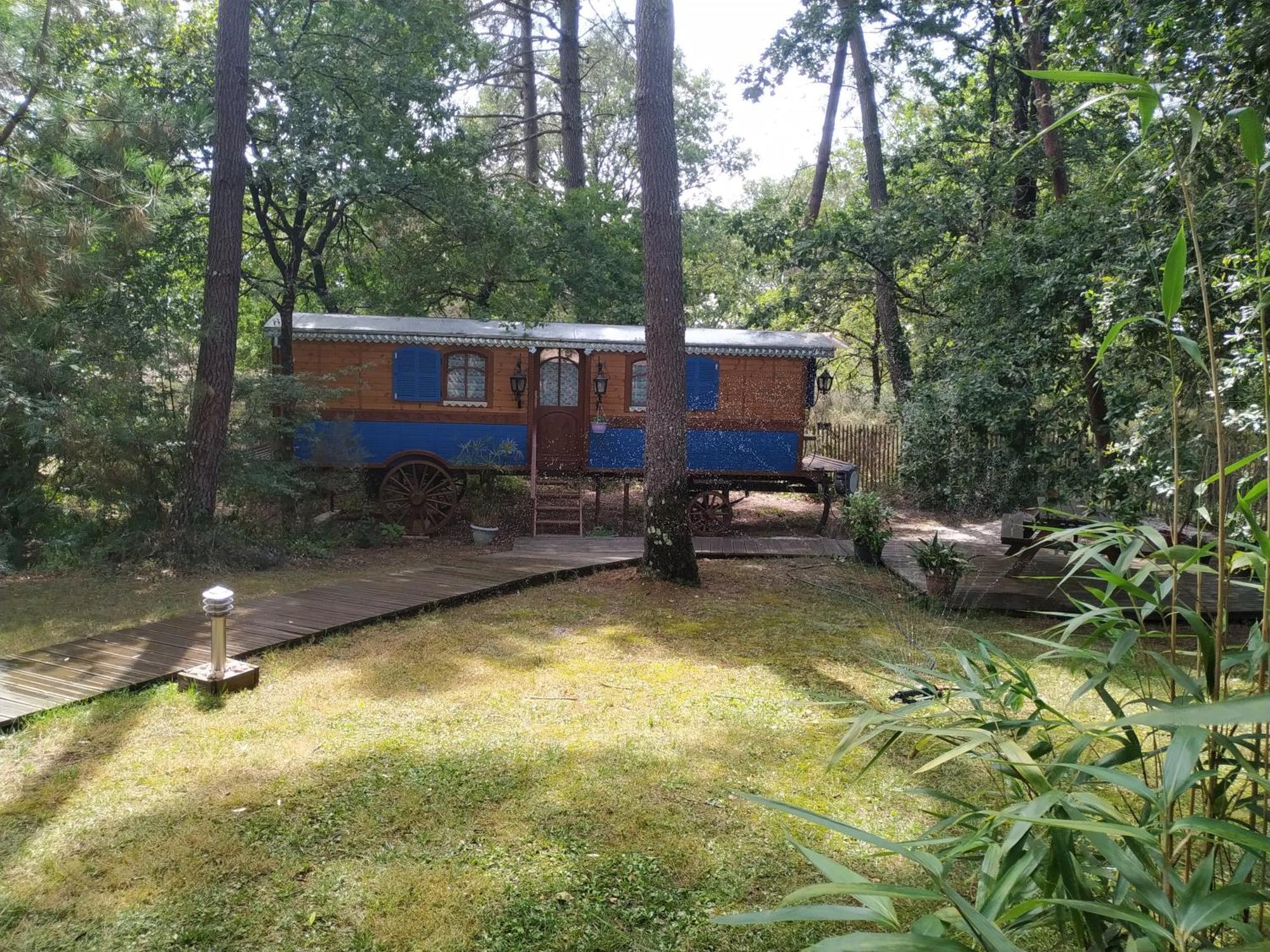 Les Roulottes Vesta Villa Léognan Buitenkant foto